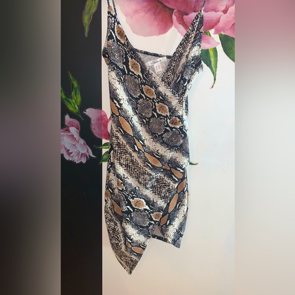 REVAMPED🤎 Snake Skin Dress. - Picture 1 of 8